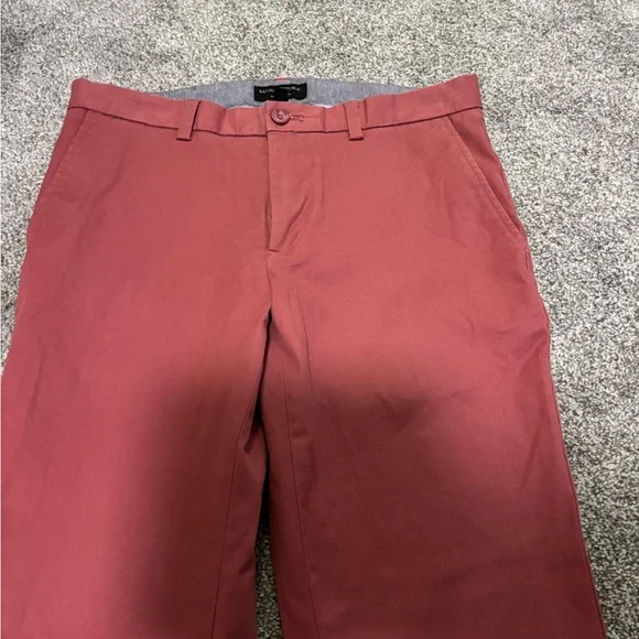 Banana Republic Aiden Chino coral color like new condition . Worn once. 32/32 - Picture 7 of 10
